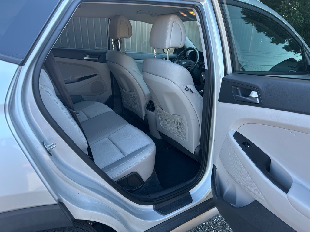 2017 Hyundai Tucson Image 12