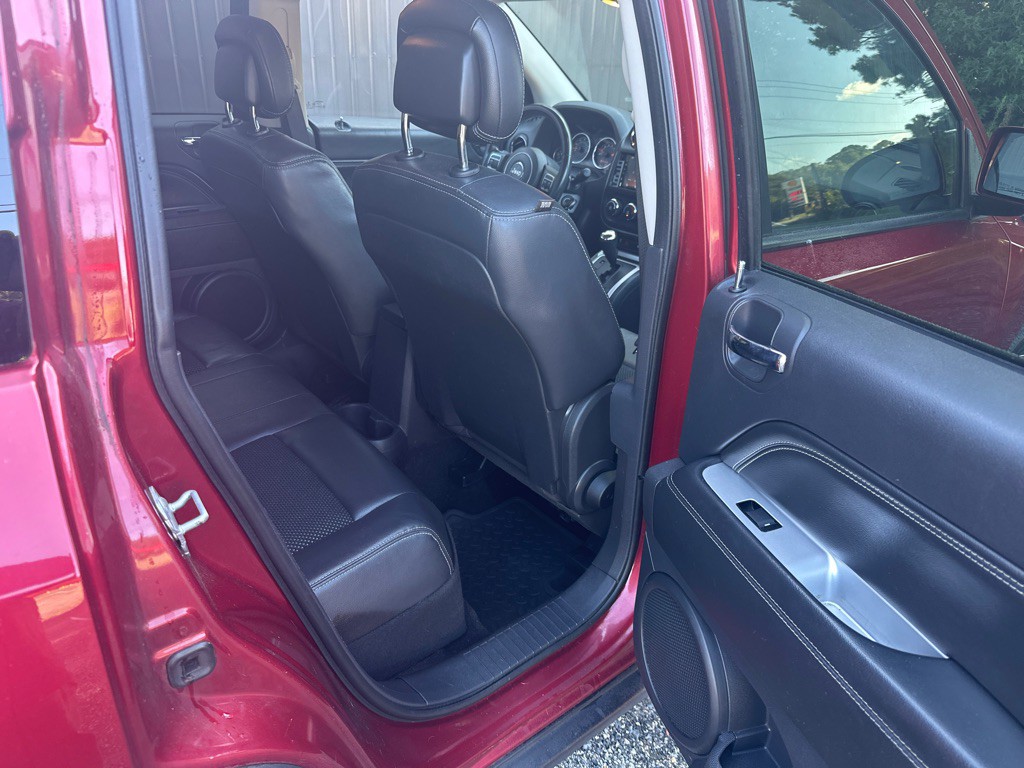 2014 Jeep Compass Image 12