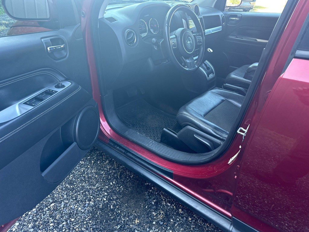 2014 Jeep Compass Image 14