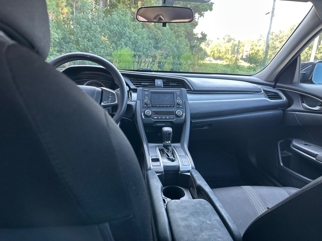 2018 Honda Civic Image 10