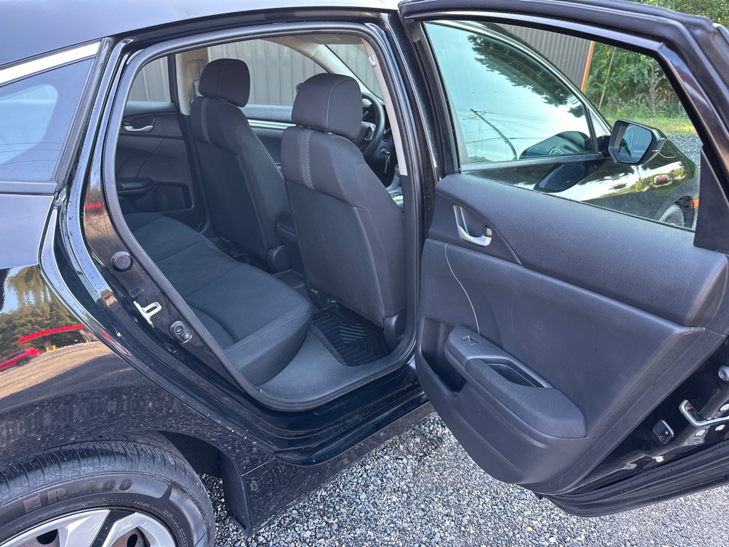 2018 Honda Civic Image 11