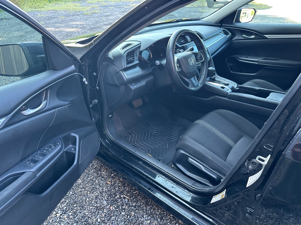 2018 Honda Civic Image 13