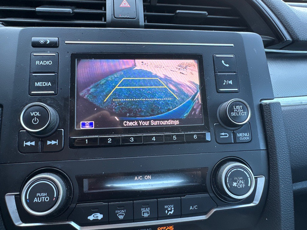 2018 Honda Civic Image 16