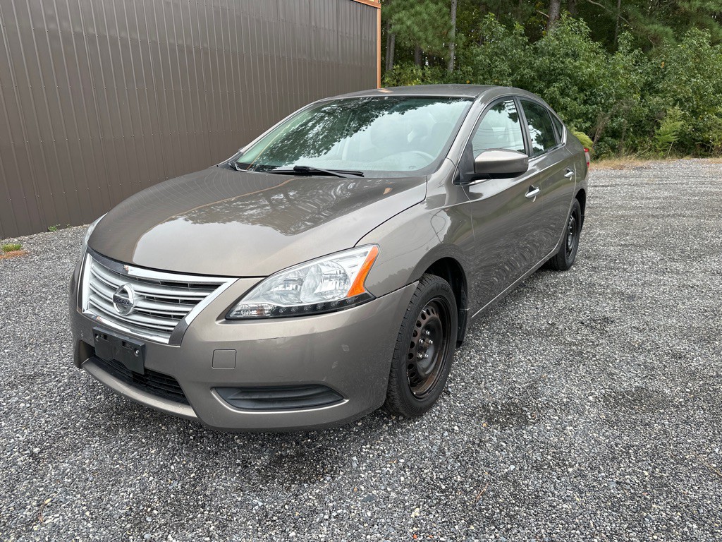 2015 Nissan Sentra Image 1