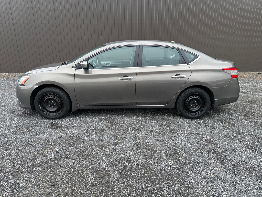 2015 Nissan Sentra Image 2