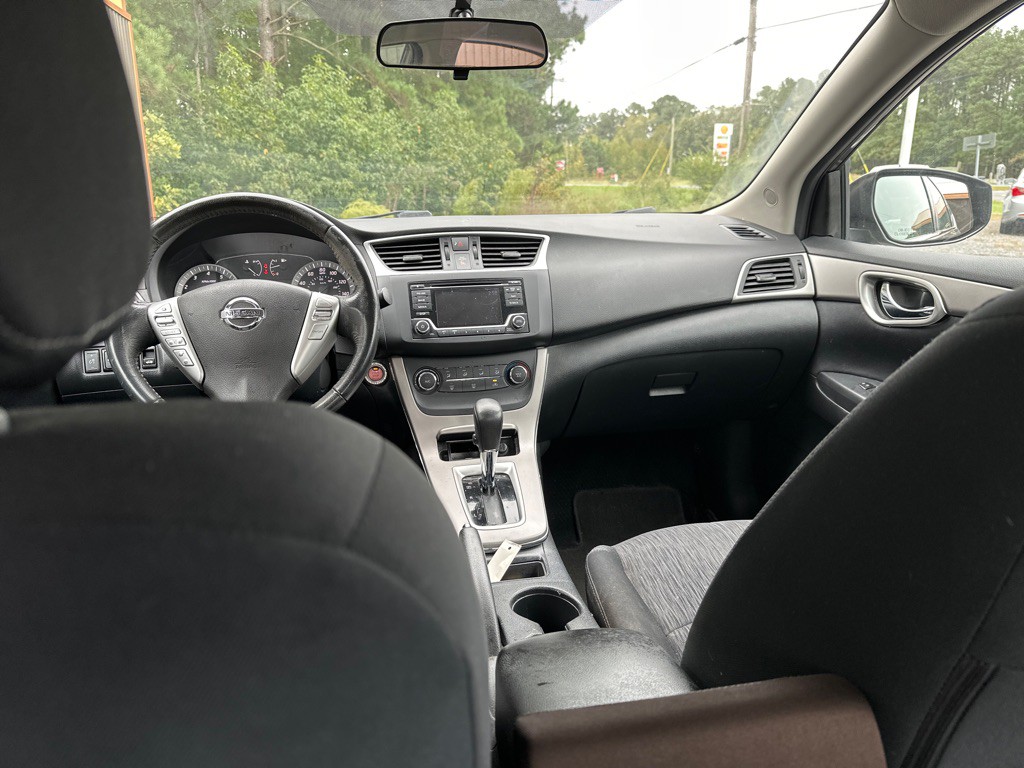 2015 Nissan Sentra Image 10
