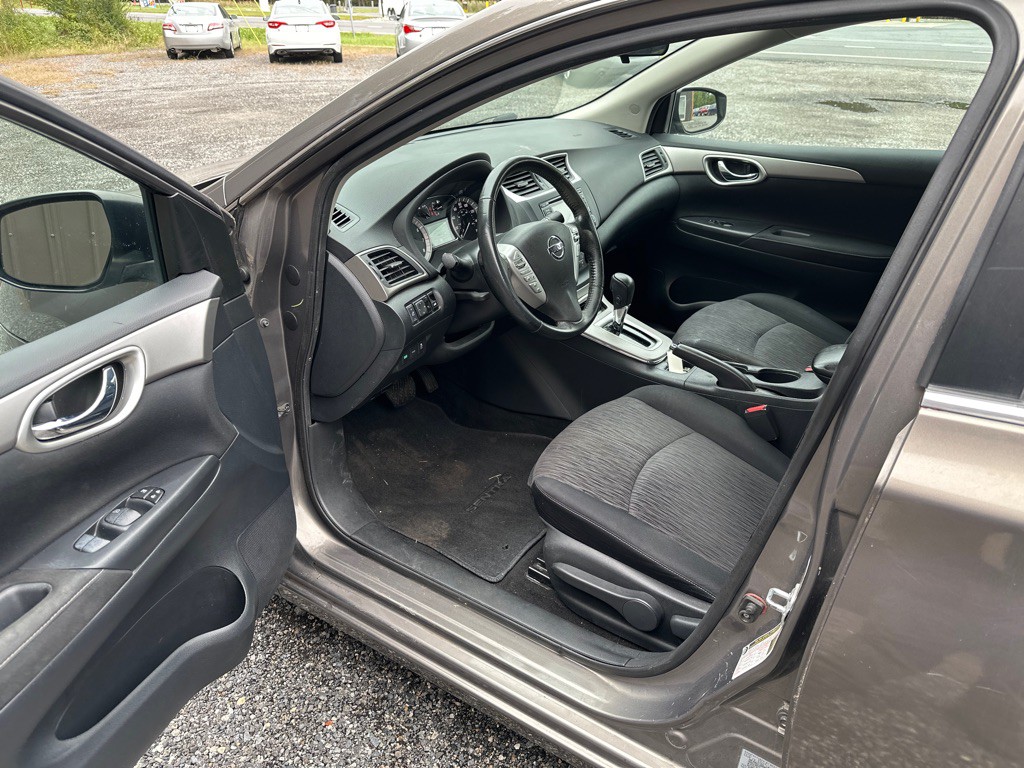 2015 Nissan Sentra Image 13