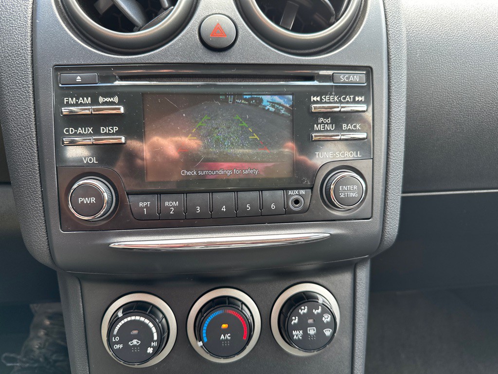 2014 Nissan Rogue Image 17