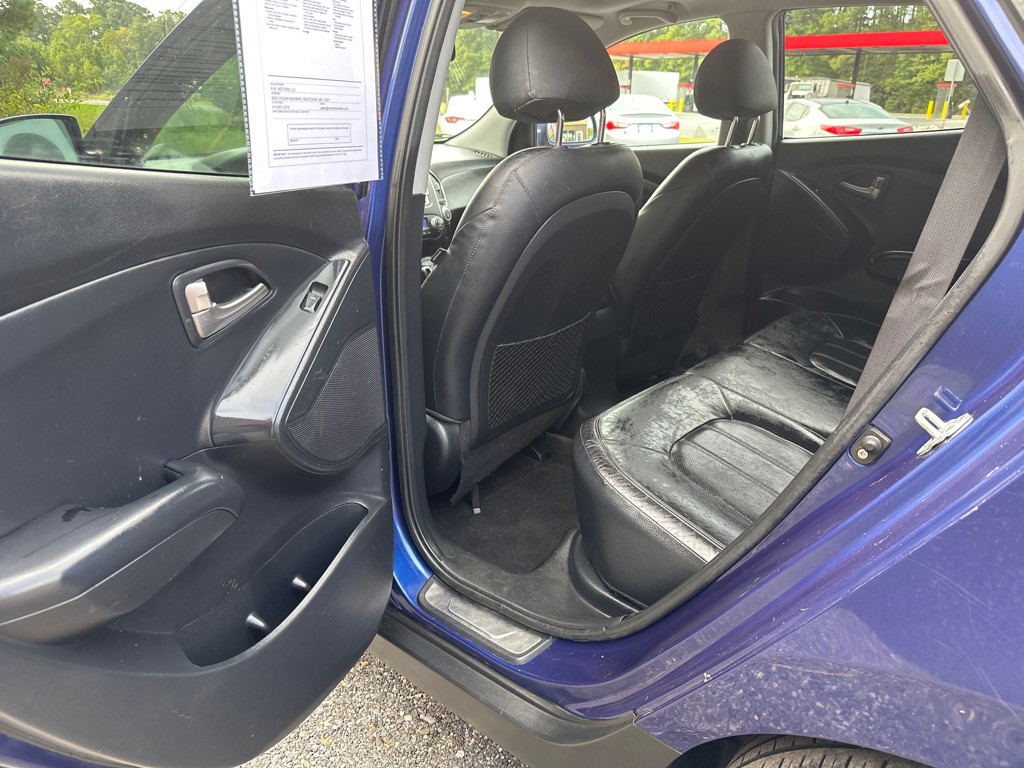 2010 Hyundai Tucson Image 9