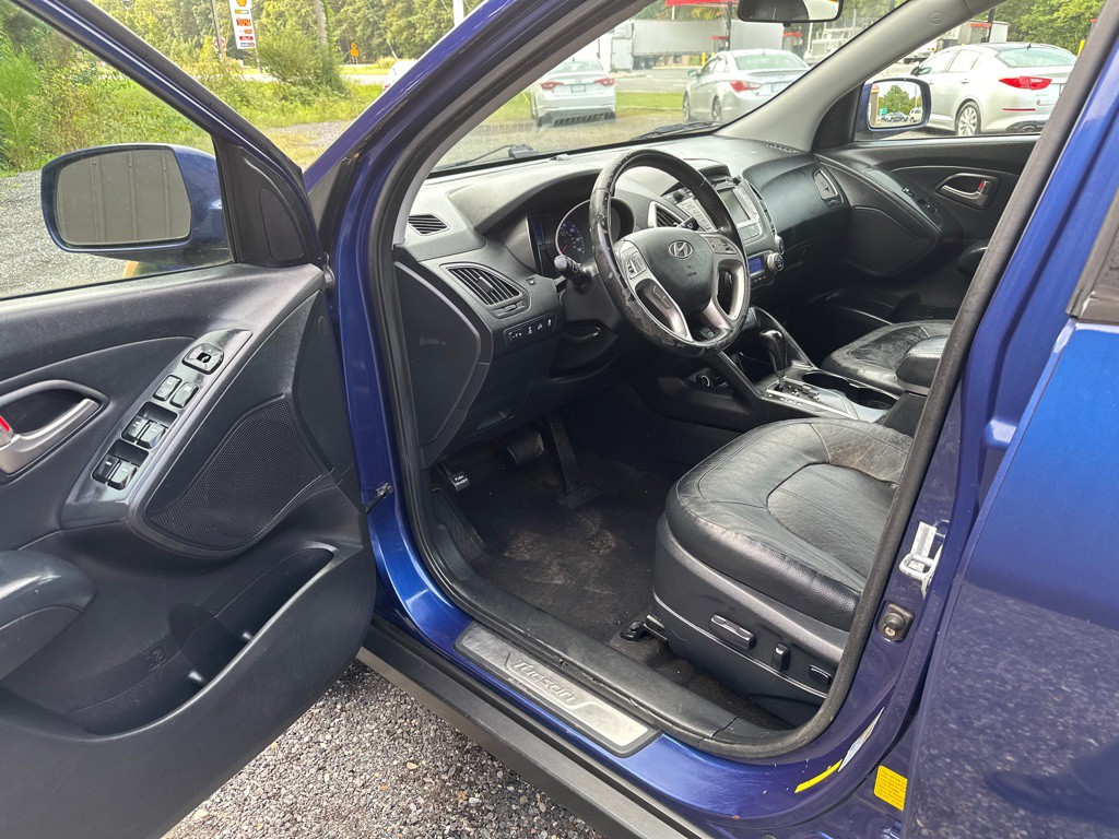2010 Hyundai Tucson Image 15