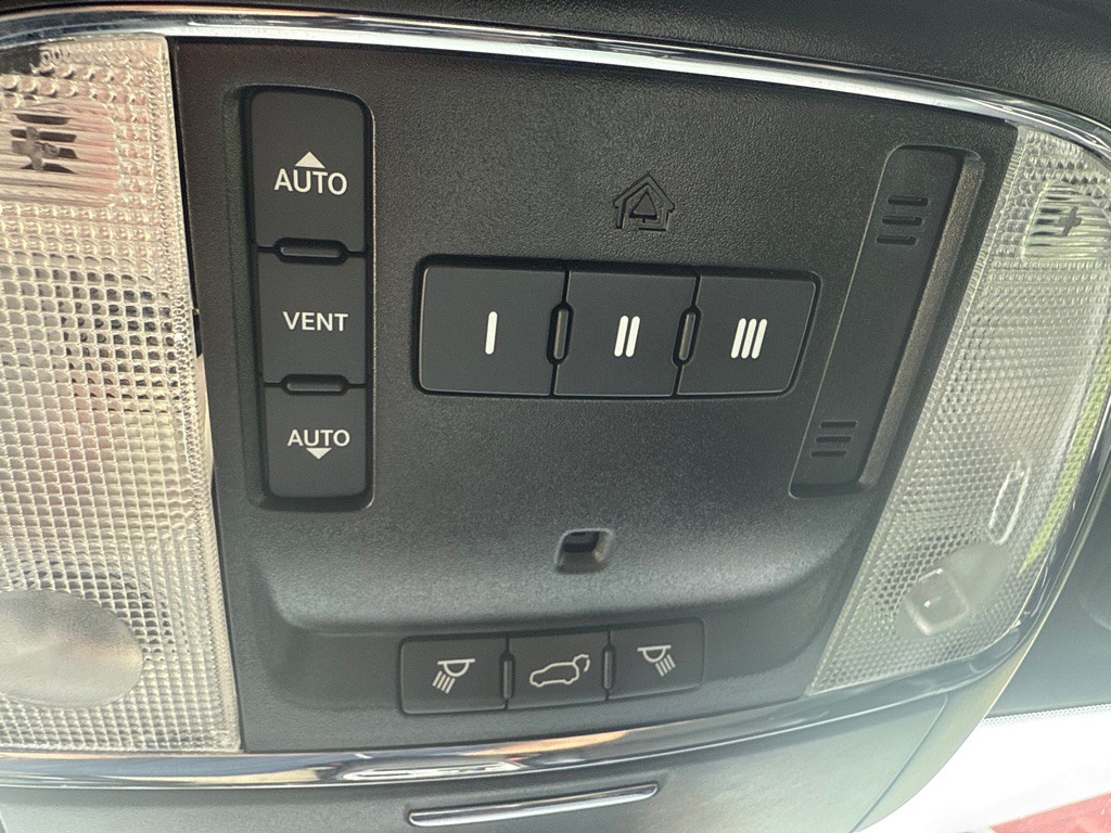 2021 Jeep Grand Cherokee Image 35