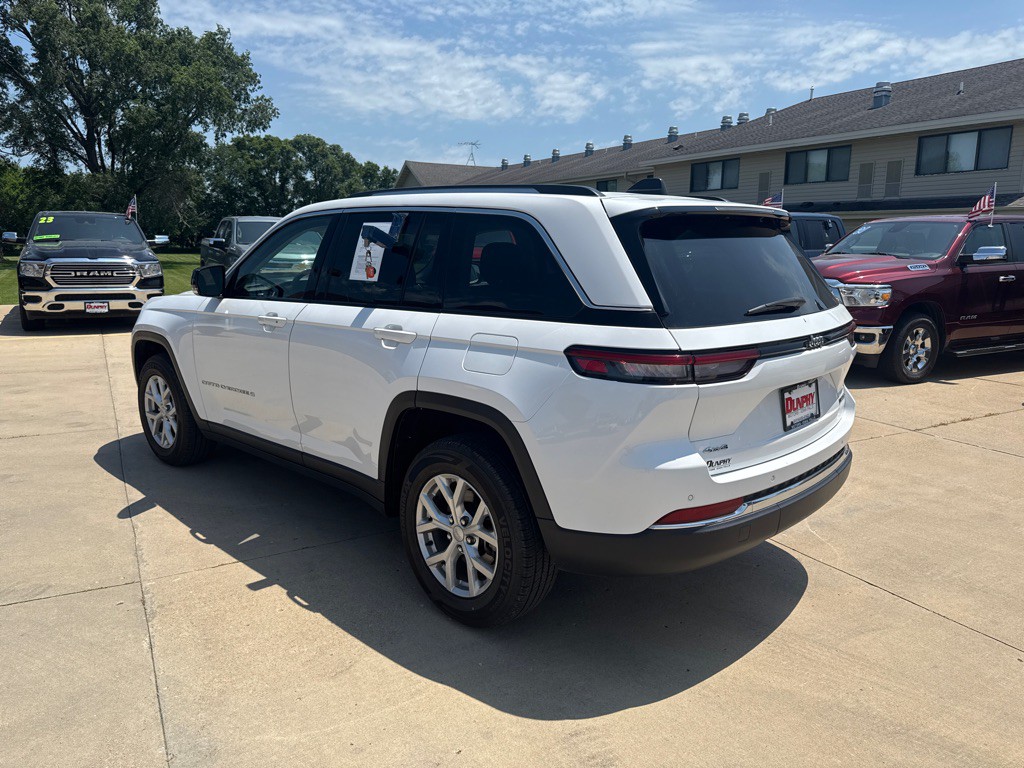 2023 Jeep Grand Cherokee Image 3