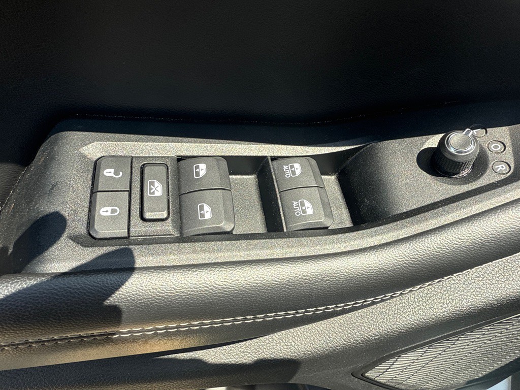 2023 Jeep Grand Cherokee Image 19