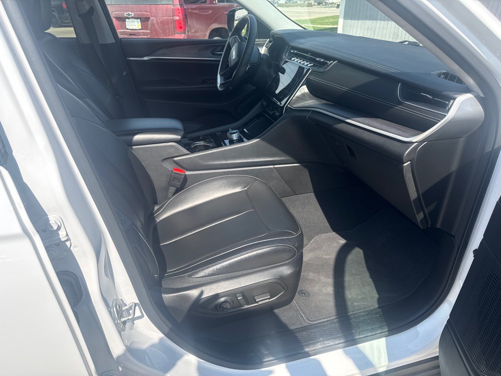 2023 Jeep Grand Cherokee Image 17