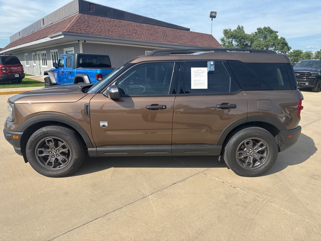 2022 Ford Bronco Image 2