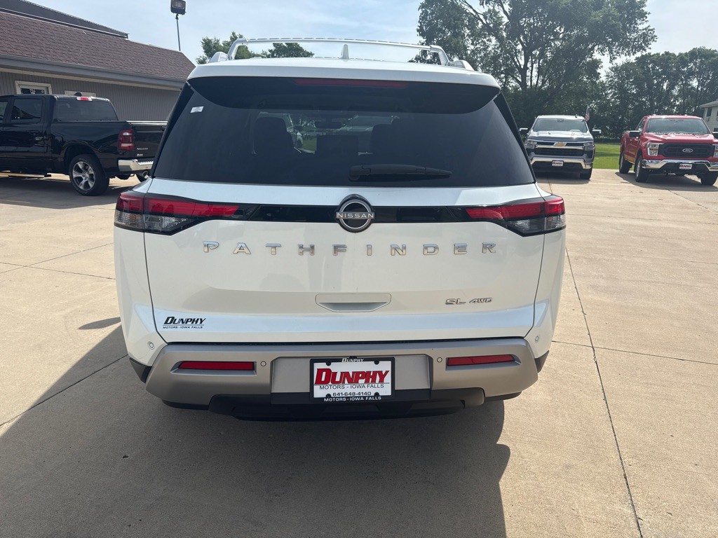 2024 Nissan Pathfinder Image 4