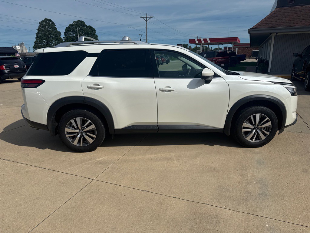 2024 Nissan Pathfinder Image 6
