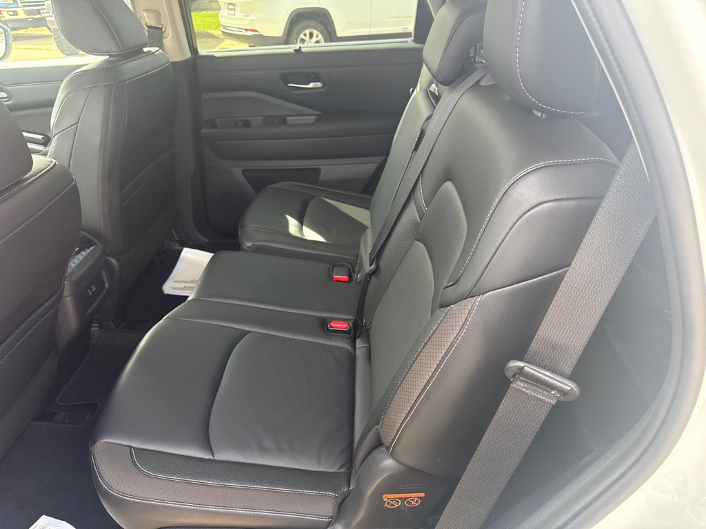 2024 Nissan Pathfinder Image 21