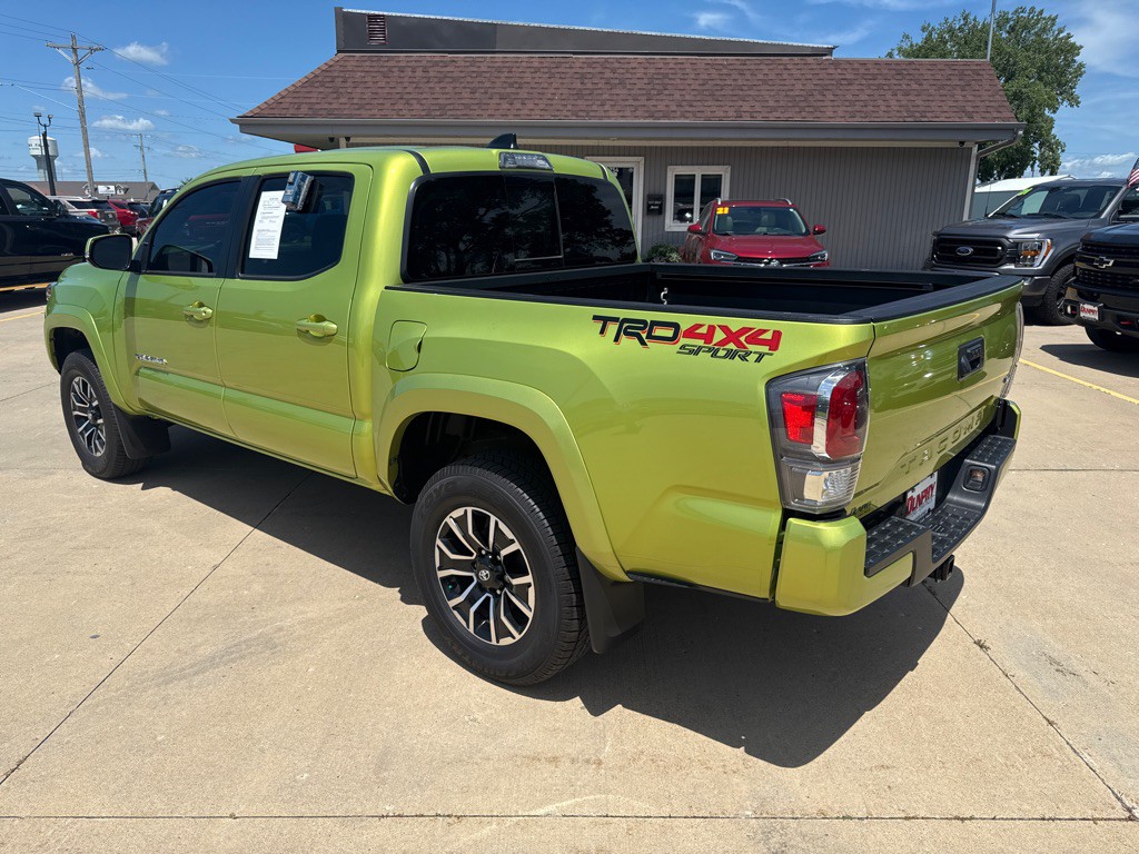 2023 Toyota Tacoma Image 3