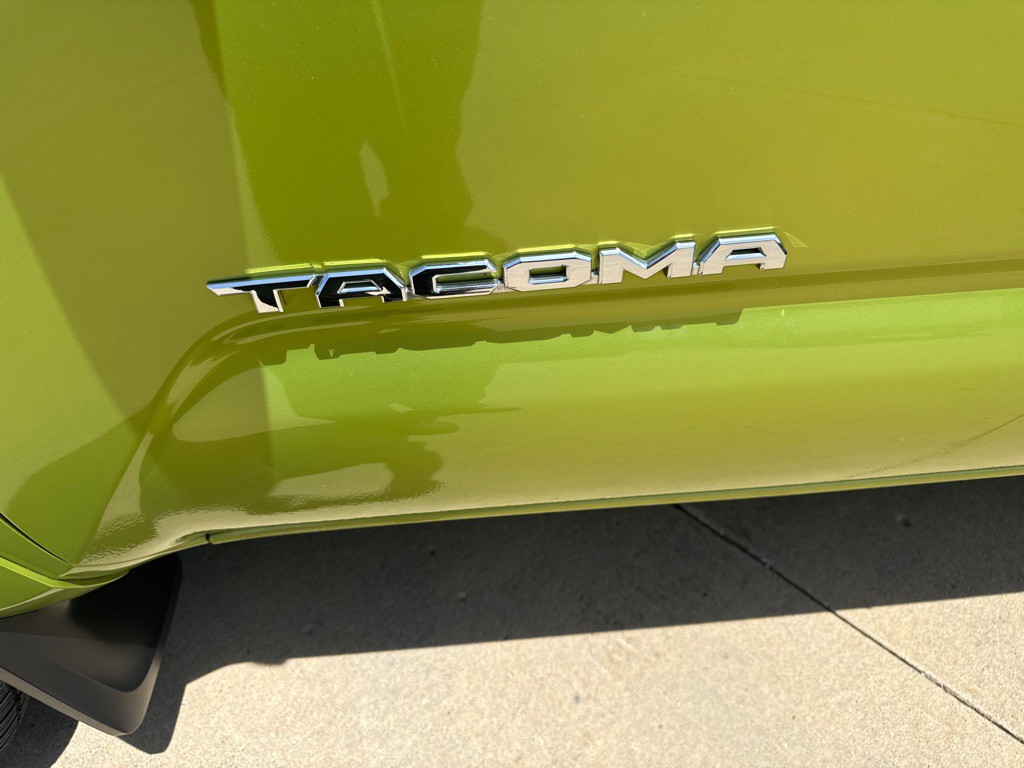 2023 Toyota Tacoma Image 11