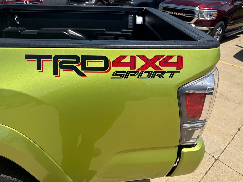 2023 Toyota Tacoma Image 12