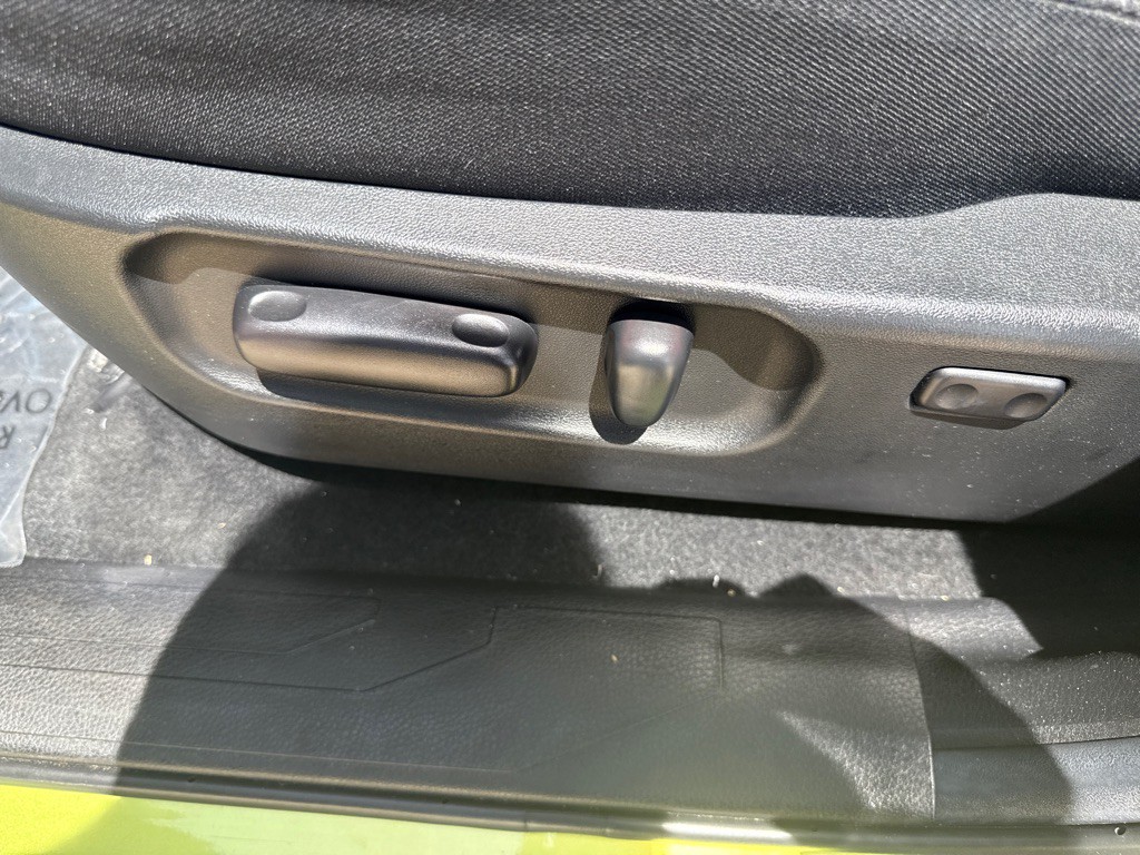2023 Toyota Tacoma Image 21