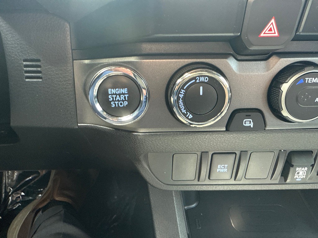 2023 Toyota Tacoma Image 27