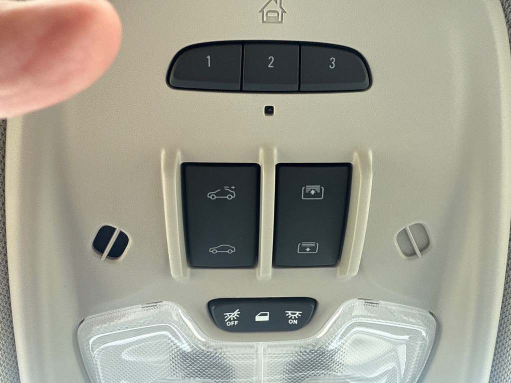 2021 Buick Enclave Image 35