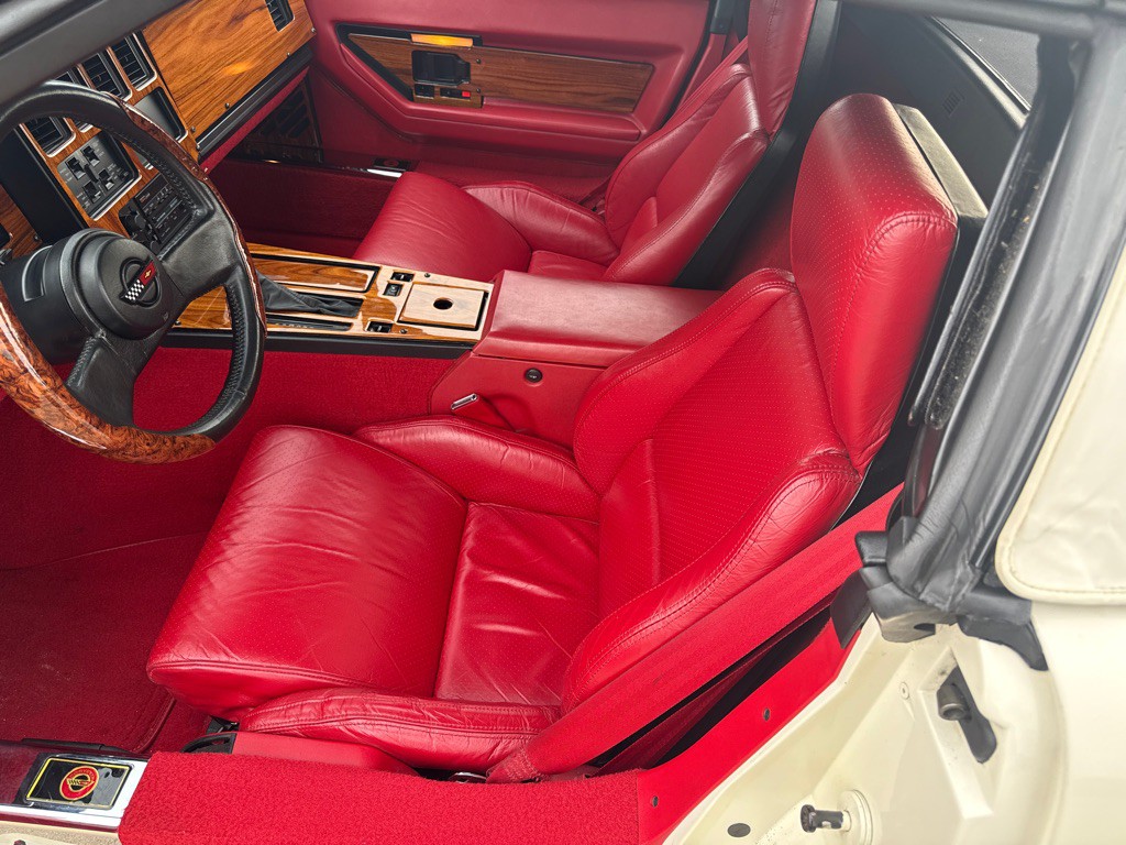 1988 Chevrolet Corvette Image 9