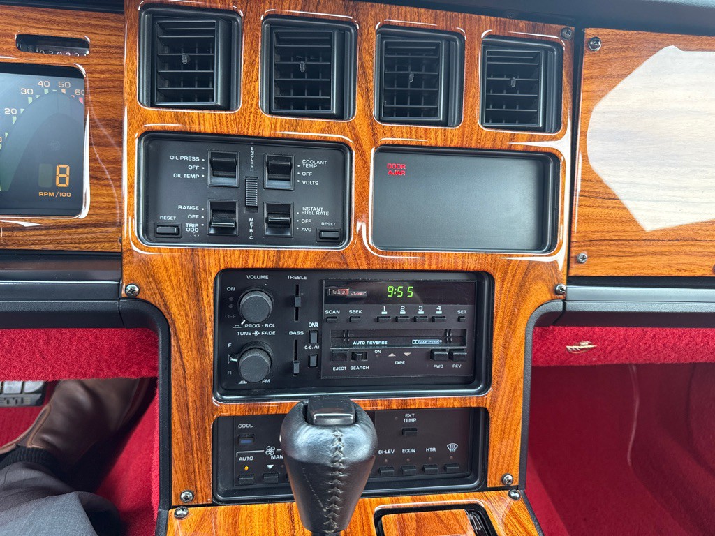 1988 Chevrolet Corvette Image 13
