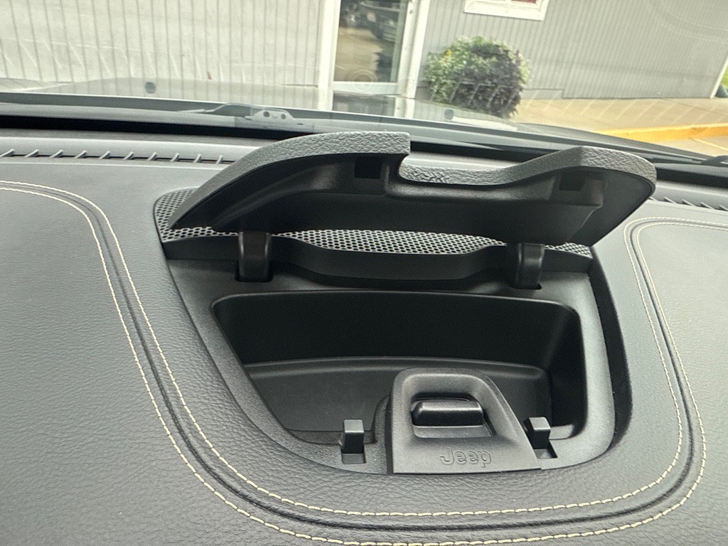 2018 Jeep Cherokee Image 36