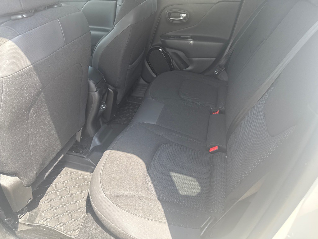 2018 Jeep Renegade Image 14
