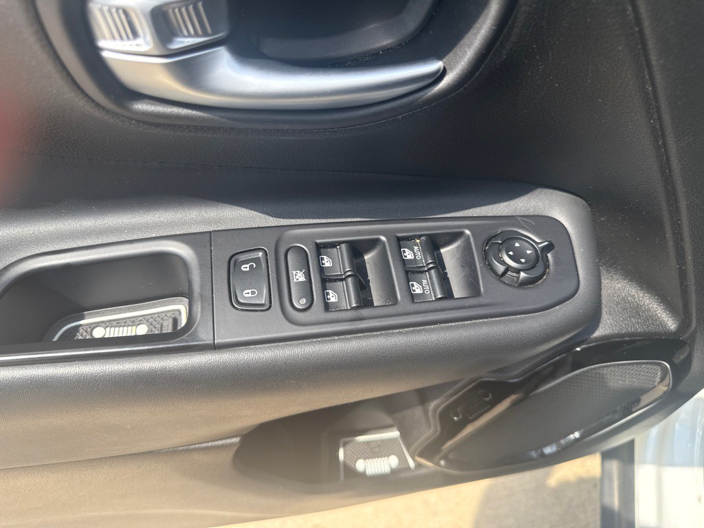 2018 Jeep Renegade Image 16
