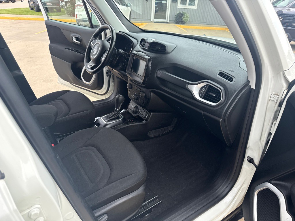 2019 Jeep Renegade Image 16