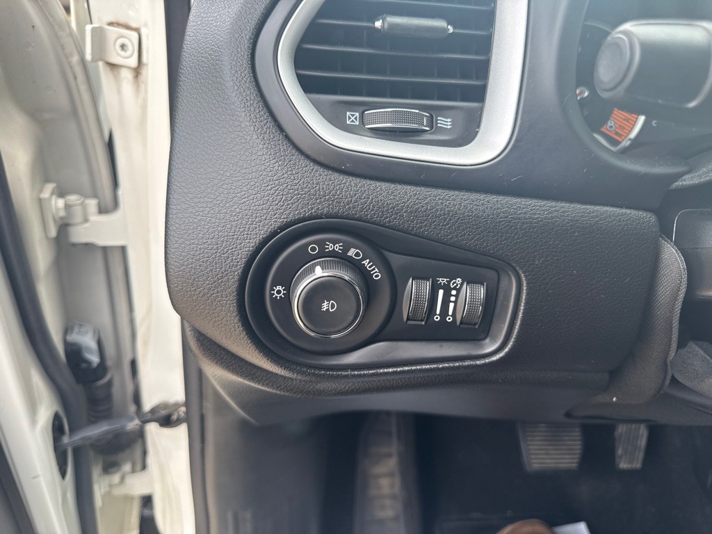 2019 Jeep Renegade Image 18