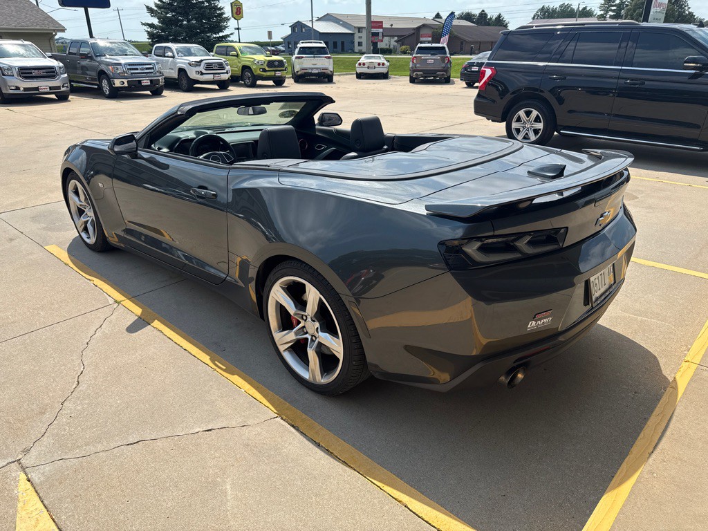 2017 Chevrolet Camaro Image 3