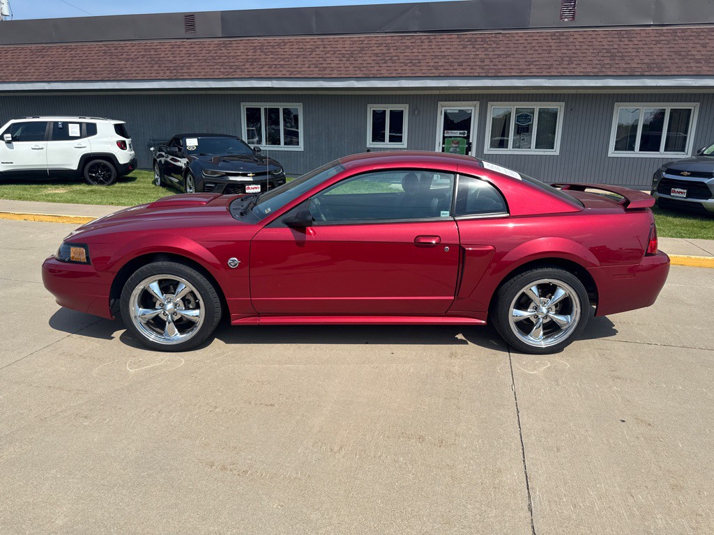 2004 Ford Mustang Image 2