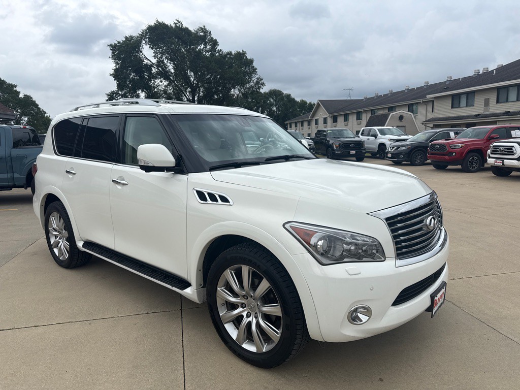 2012 INFINITI QX56 Image 7