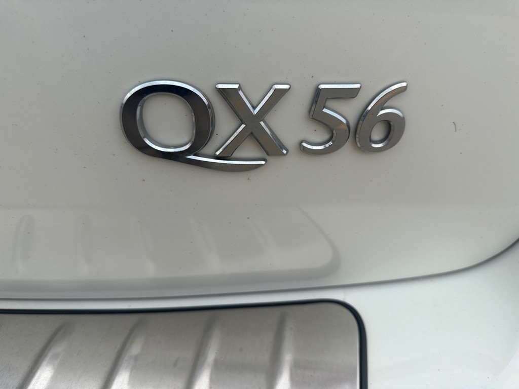 2012 INFINITI QX56 Image 13