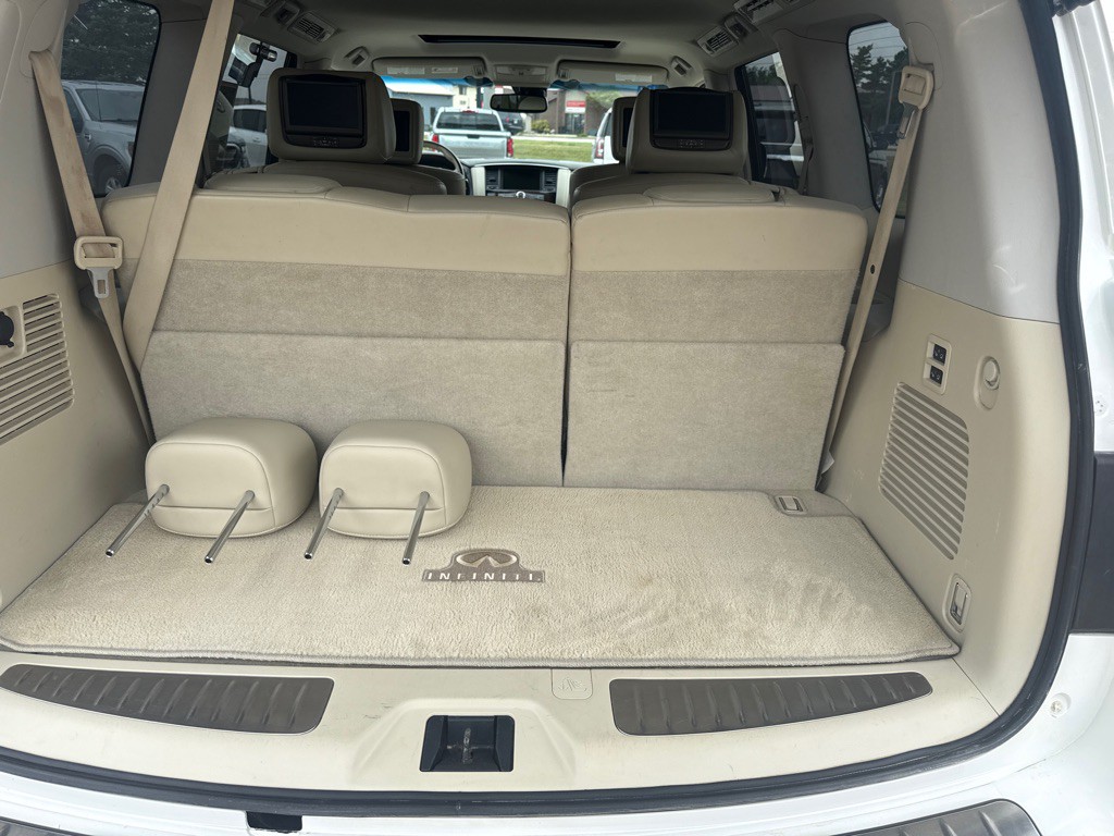 2012 INFINITI QX56 Image 14