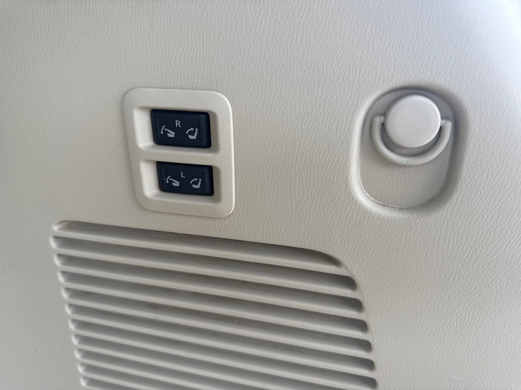 2012 INFINITI QX56 Image 15