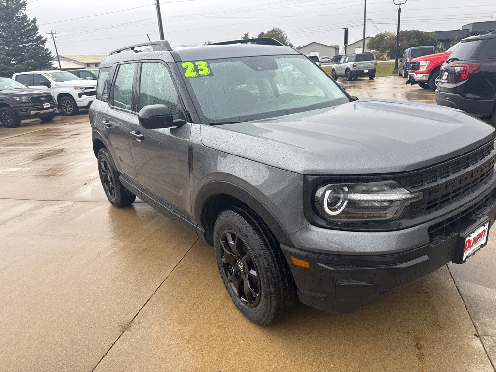 2023 Ford Bronco Image 1