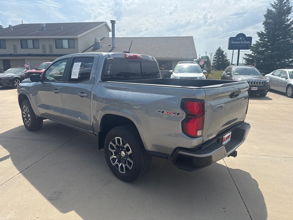 2023 Chevrolet Colorado Image 3