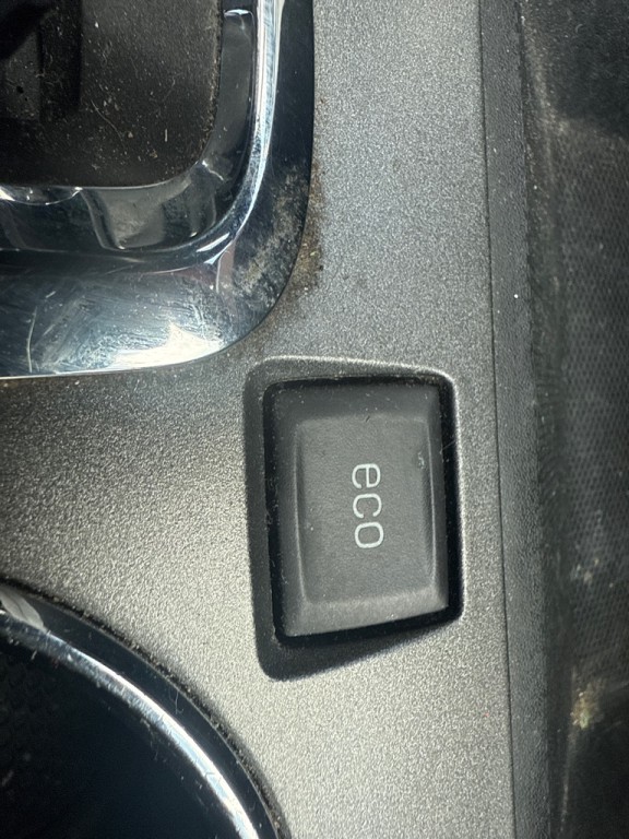 2014 GMC Terrain Image 32