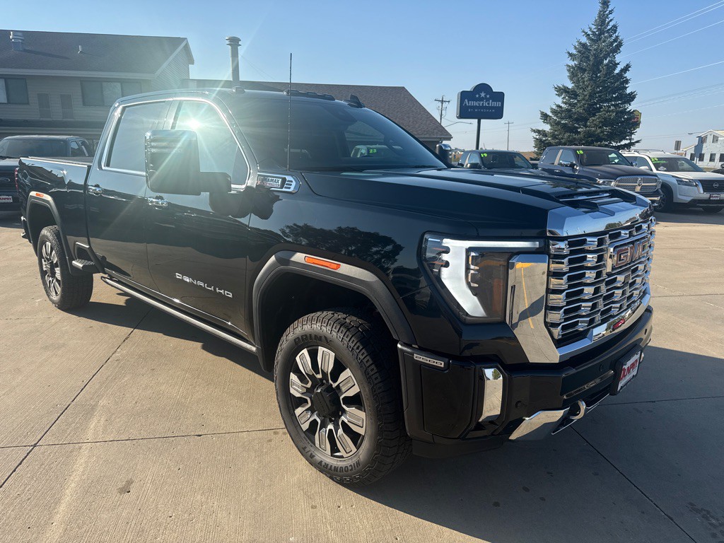 2024 GMC Sierra Image 1