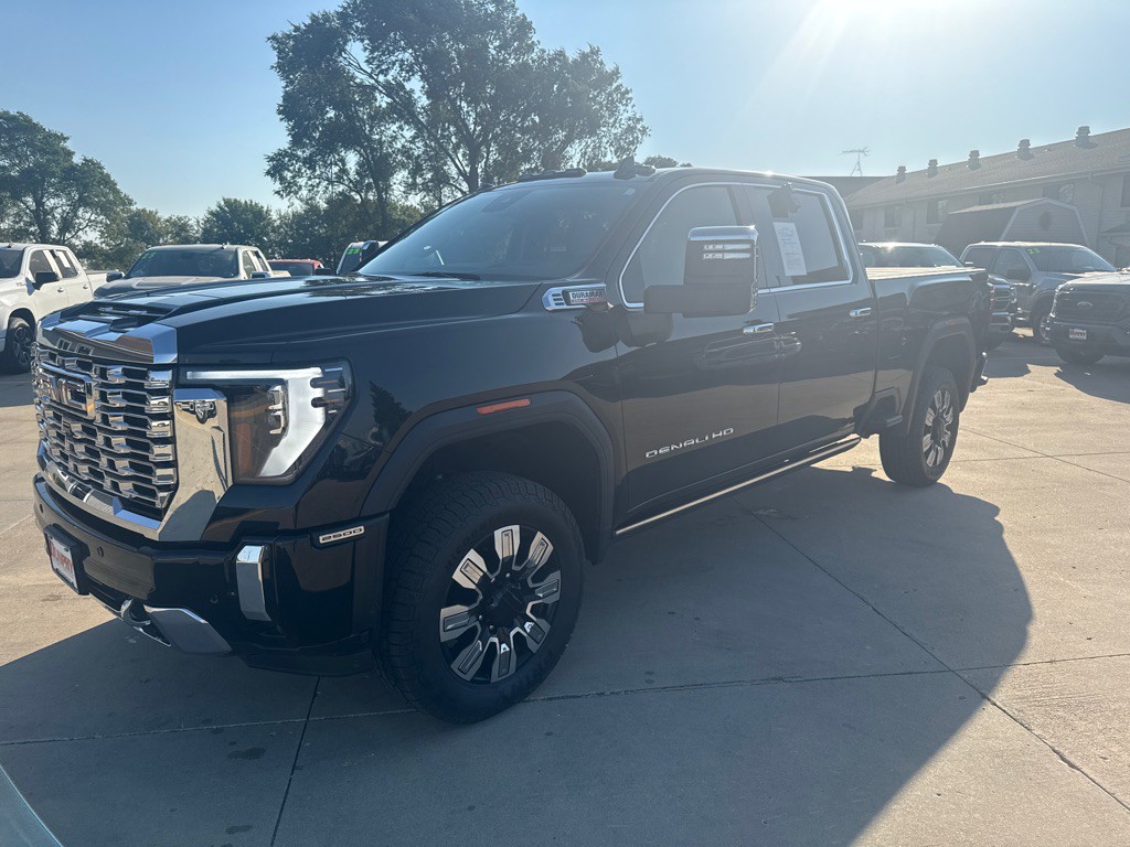 2024 GMC Sierra Image 7