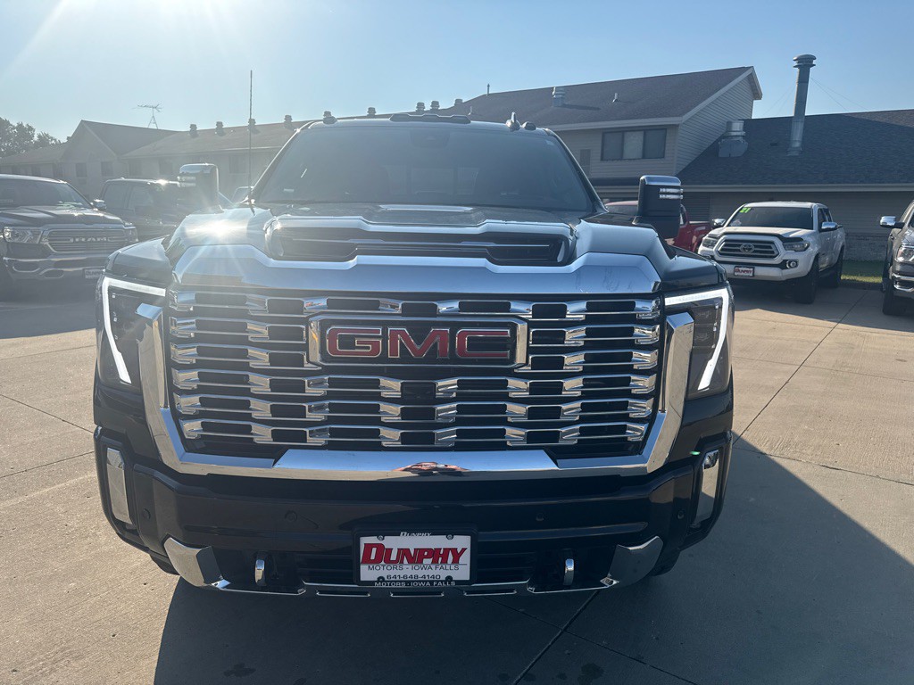 2024 GMC Sierra Image 8
