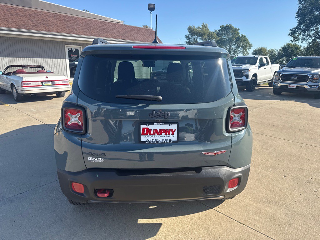 2016 Jeep Renegade Image 4