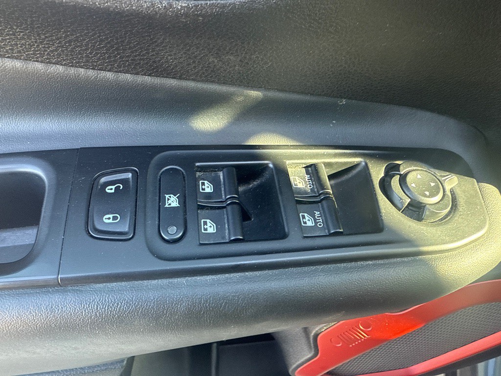 2016 Jeep Renegade Image 22