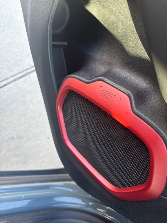 2016 Jeep Renegade Image 23